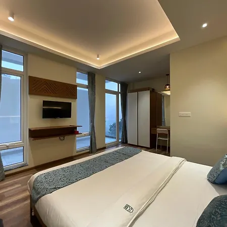 Golden Creeper, Luxe Villa-2